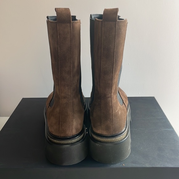 Brown suede Chelsea Boots - Picture 3 of 7